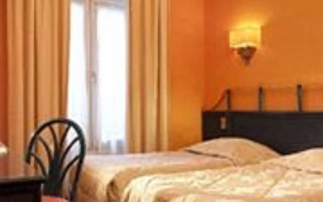 Hotel Cecilia - photo 4