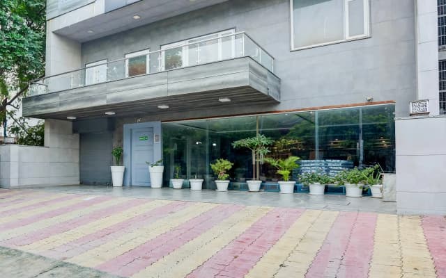 Super Townhouse Rohini Sector 23 - photo 3
