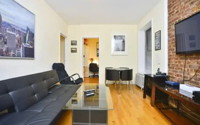 Fancy 2 BR on Upper East Side - photo 4