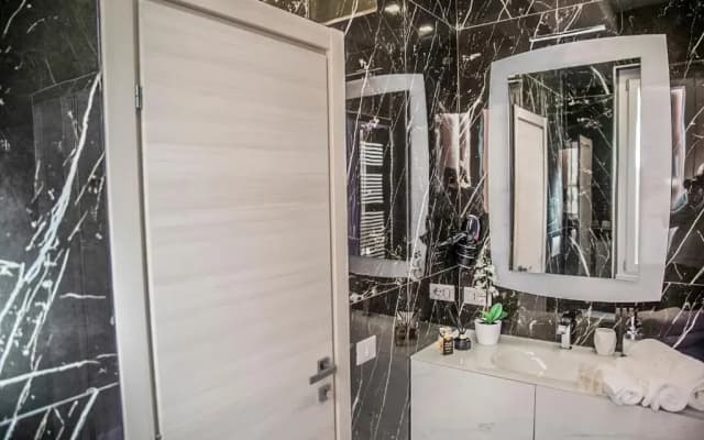 New Moon Luxury Apartment - photo 5