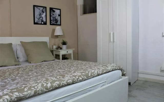 Crystal Ship Apartments - photo 2