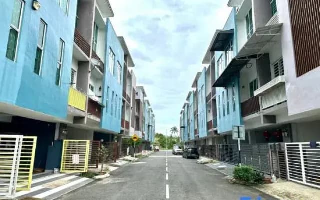 Springfield 3-Storey Townhouse #Yoyo Homestay - photo 2
