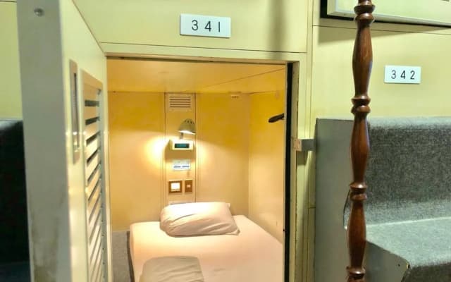 Capsule Hotel Block Room - photo 5