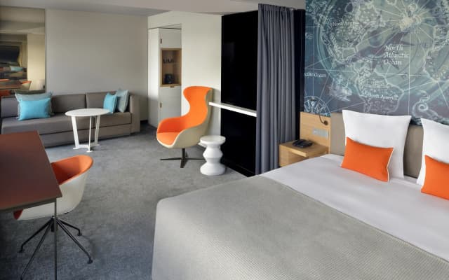 Mövenpick Hotel Amsterdam City Centre - photo 4
