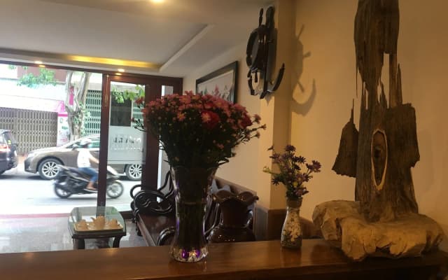 Phuong Quang Hotel - photo 2
