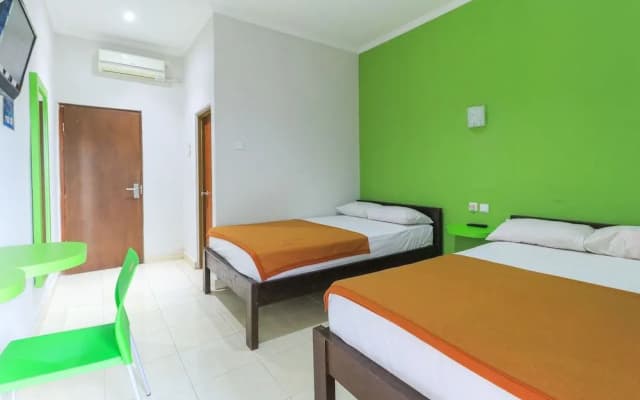 Hotel Warta Putra - photo 2