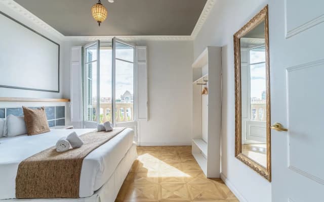 Casa Gracia Apartments - photo 2