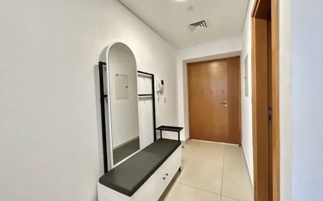 Charming 1BR  Ocean Heights - photo 2