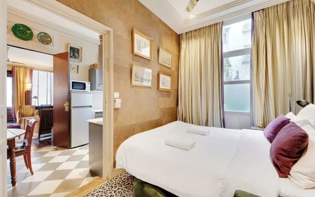 Historic Elegance in the Heart of Marais - 6p/2br - photo 3