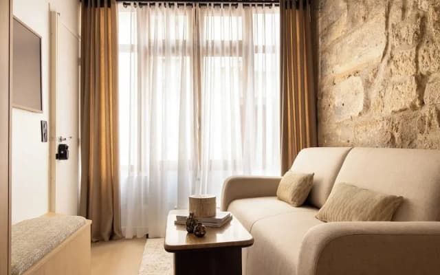Modern Apartment -ac-1br-4p-pantheon - photo 2