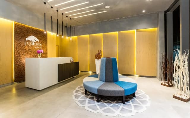 Eco Tree Hotel Causeway Bay - photo 2