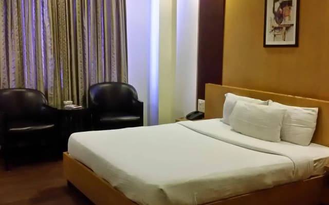 Karon Hotel - Lajpat Nagar - photo 3