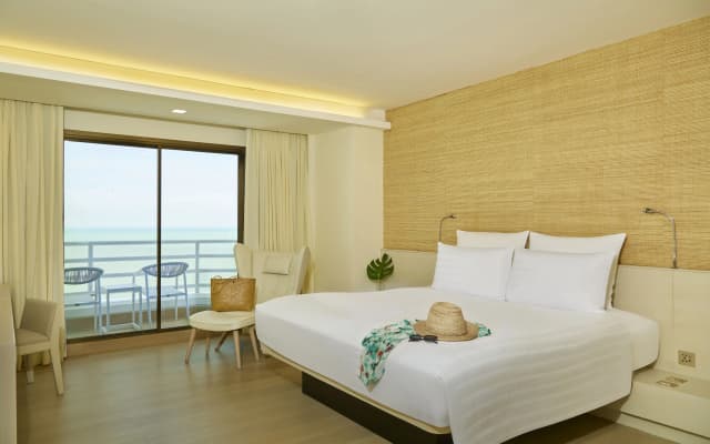 Pullman Pattaya Hotel G - photo 4