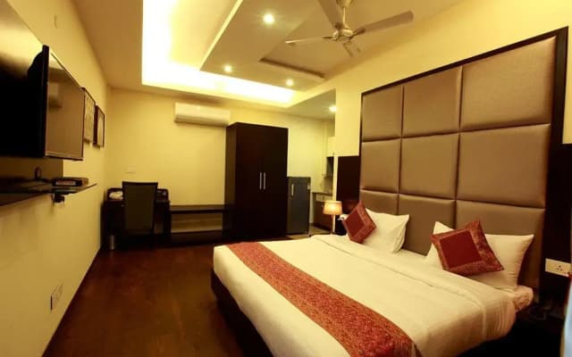 Jasola Suites And Apartments - photo 5