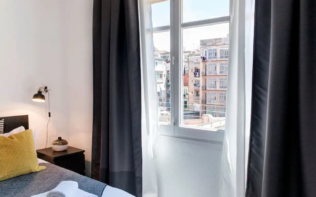 Prime Eixample Hideaway 6 Guests With Balcony by Myrentalhost - photo 5