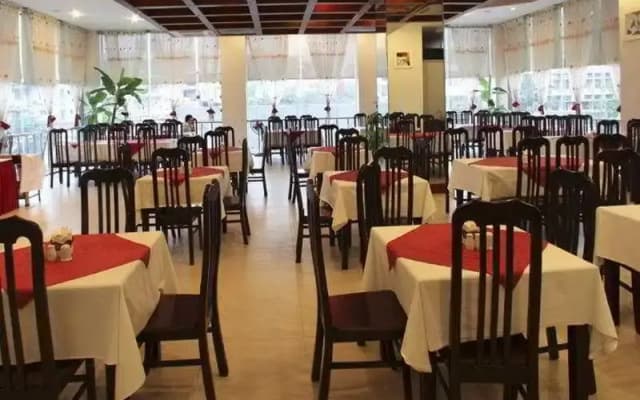 Vesna Hotel - photo 4