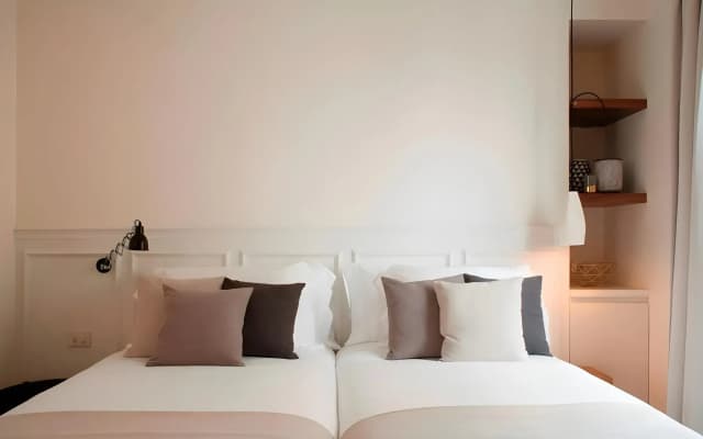 Dear Hotel Madrid - photo 4