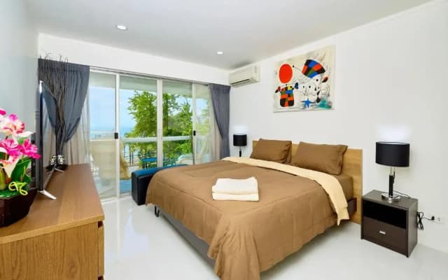 LUXURIOUS APARTMENT at VILLA NAVIN, 30's JOMTIEN BEACH - photo 2
