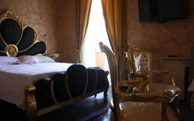 Pope's Suites - photo 5