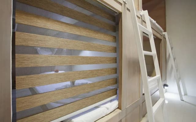WhyNot Backpackers Capsule Hostel - photo 2
