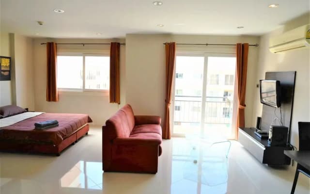 8th Floor Pool View Condo at Park Lane Resort - photo 3
