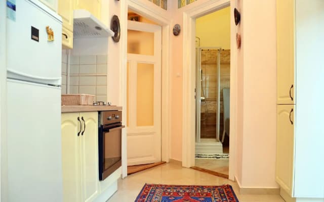 Central Avenue Apartments - photo 4