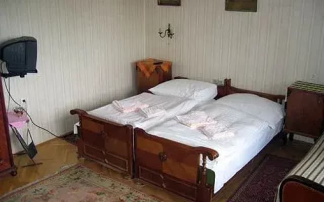 Gardonyi Guesthouse - photo 2