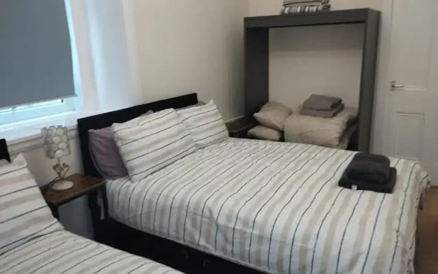Central Edinburgh Flat Sleep 6, Minutes From old Town - photo 3