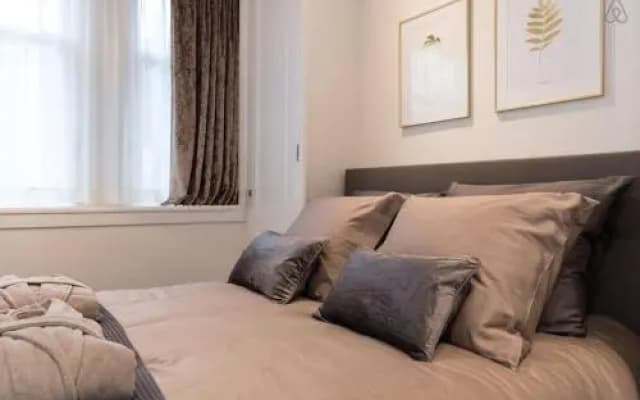 Canal Dream Apartment - photo 3