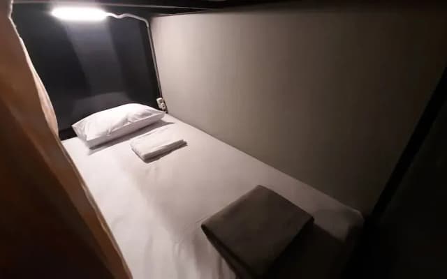 Bed Box Bali - Hostel - photo 3