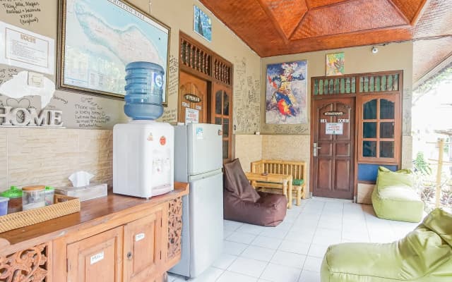 Padi-Padi Hostel & Bar - photo 2