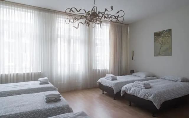 Studio Vondelpark Adjacent Eerste Helmersstraat - photo 3