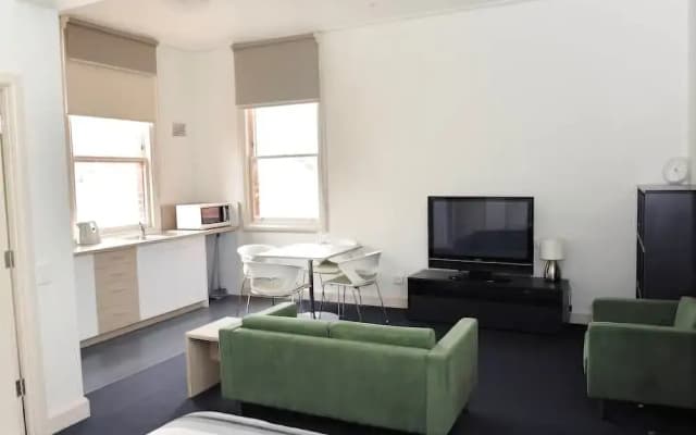 Yarra House Campus Summer Stays - photo 2
