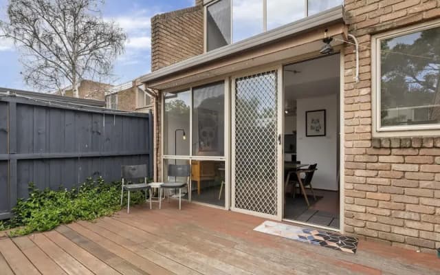 Spacious 3-bed Townhouse With Courtyard - photo 3