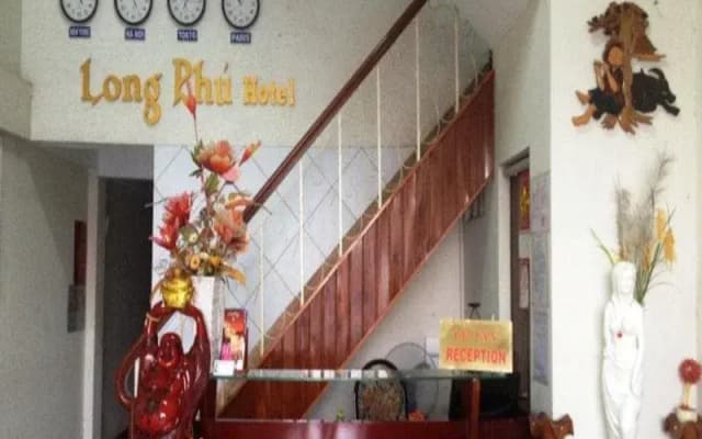 Long Phu Hotel - photo 2