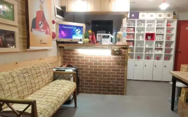 Red Panda Hotel - photo 3