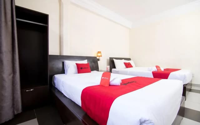 Honey House Hotel - photo 2