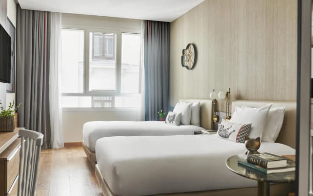 Hyatt Centric Gran Via Madrid Hotel - photo 2