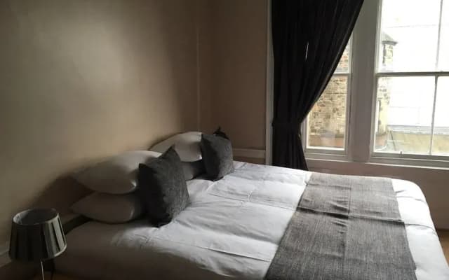 Castle View Apartments - photo 3