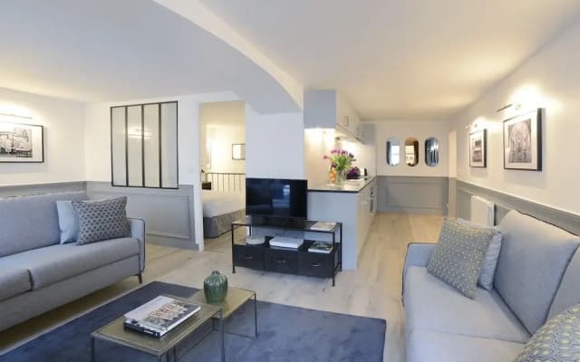 Luxury 4BDR Le Louvre I by Livinparis - photo 5