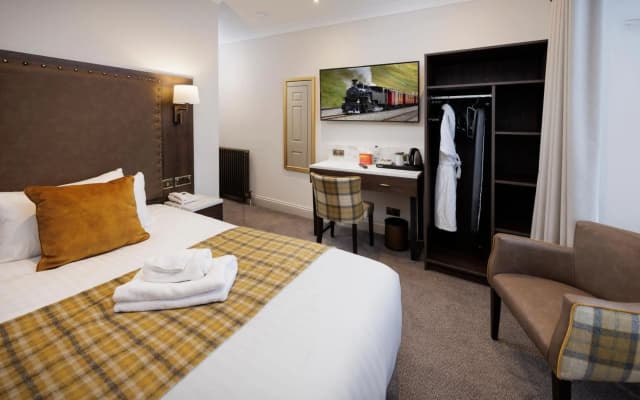 New Town Hotel - photo 2