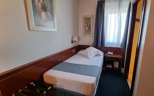 Hotel Gran Legazpi - photo 3