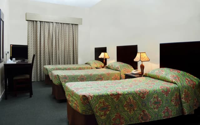 Galaxy Plaza Hotel - photo 2