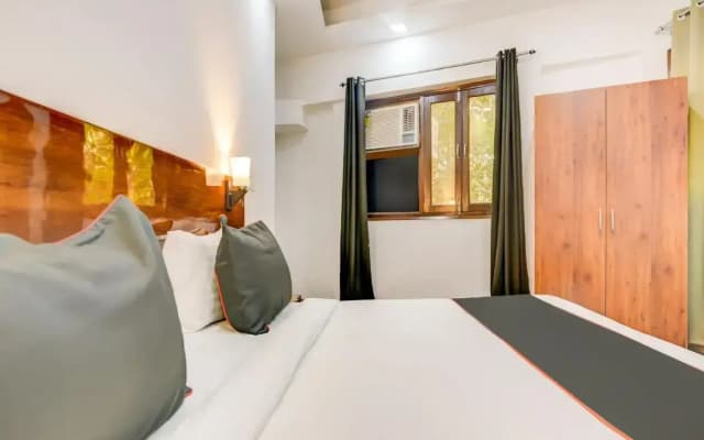Hotel Orchid - photo 4