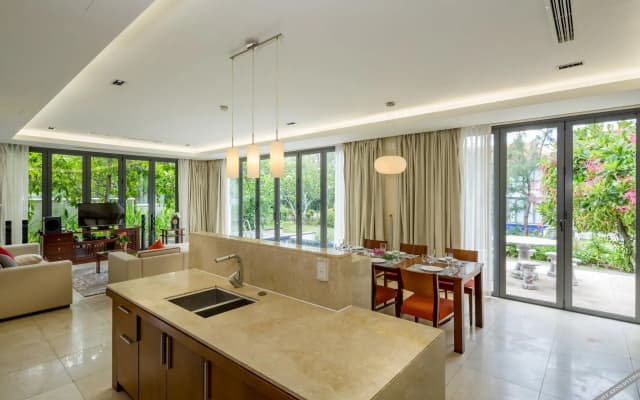 Ocean Beach Villas Da Nang 3 bedroom Garden View - photo 4