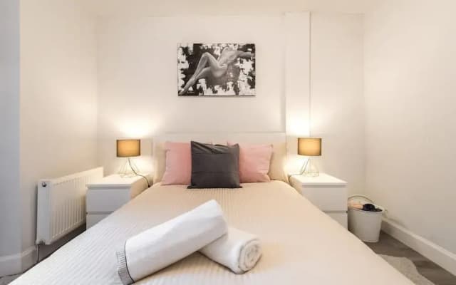 1bed-ground Fl -private Entrance - photo 2
