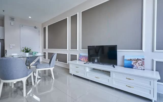 OYO Home 1143 Elegant 2br I-soho I-city - photo 5