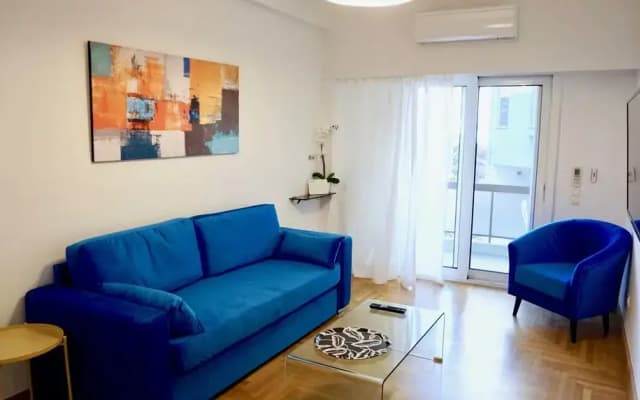 Central & Elegant Apt in Athens - photo 3