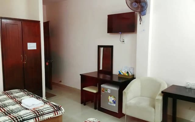 Van Khang Hotel - photo 3