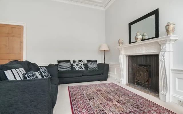 Gloucester Place Georgian Apartment - photo 5